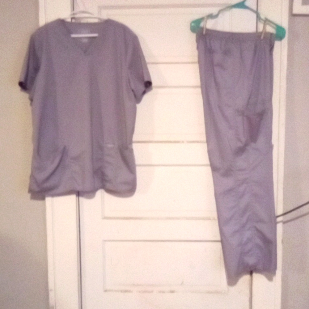 Cherokee XL Scrub Set